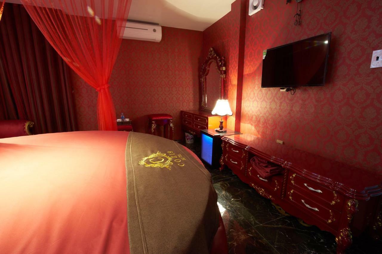 Cozi 9 Hotel - Theme Hotel Kien An Esterno foto