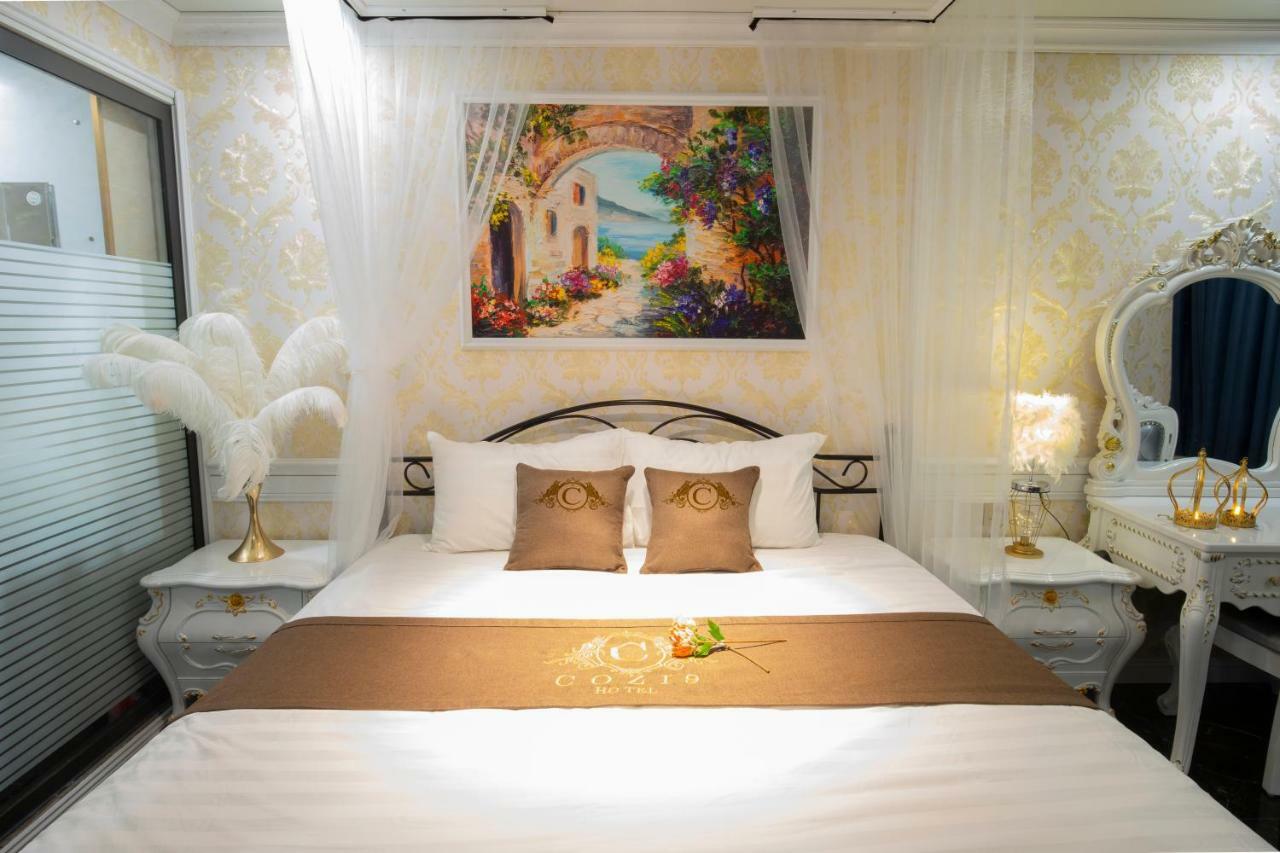 Cozi 9 Hotel - Theme Hotel Kien An Esterno foto